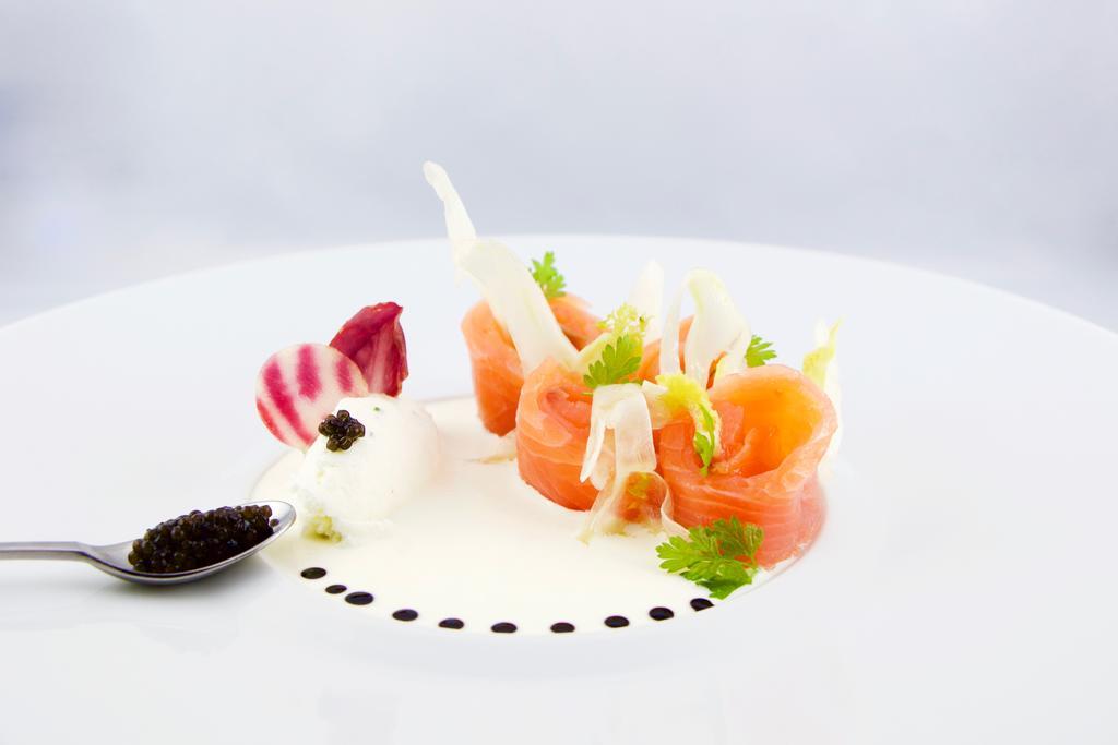 Hotel L'Esturgeon Poissy Ngoại thất bức ảnh