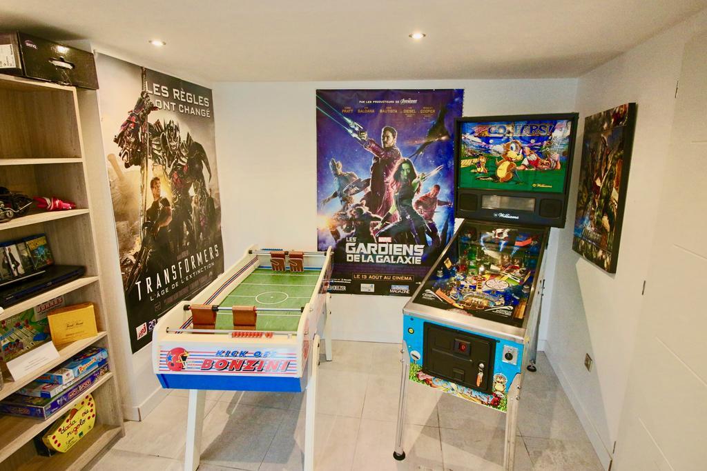Hotel L'Esturgeon Poissy Ngoại thất bức ảnh