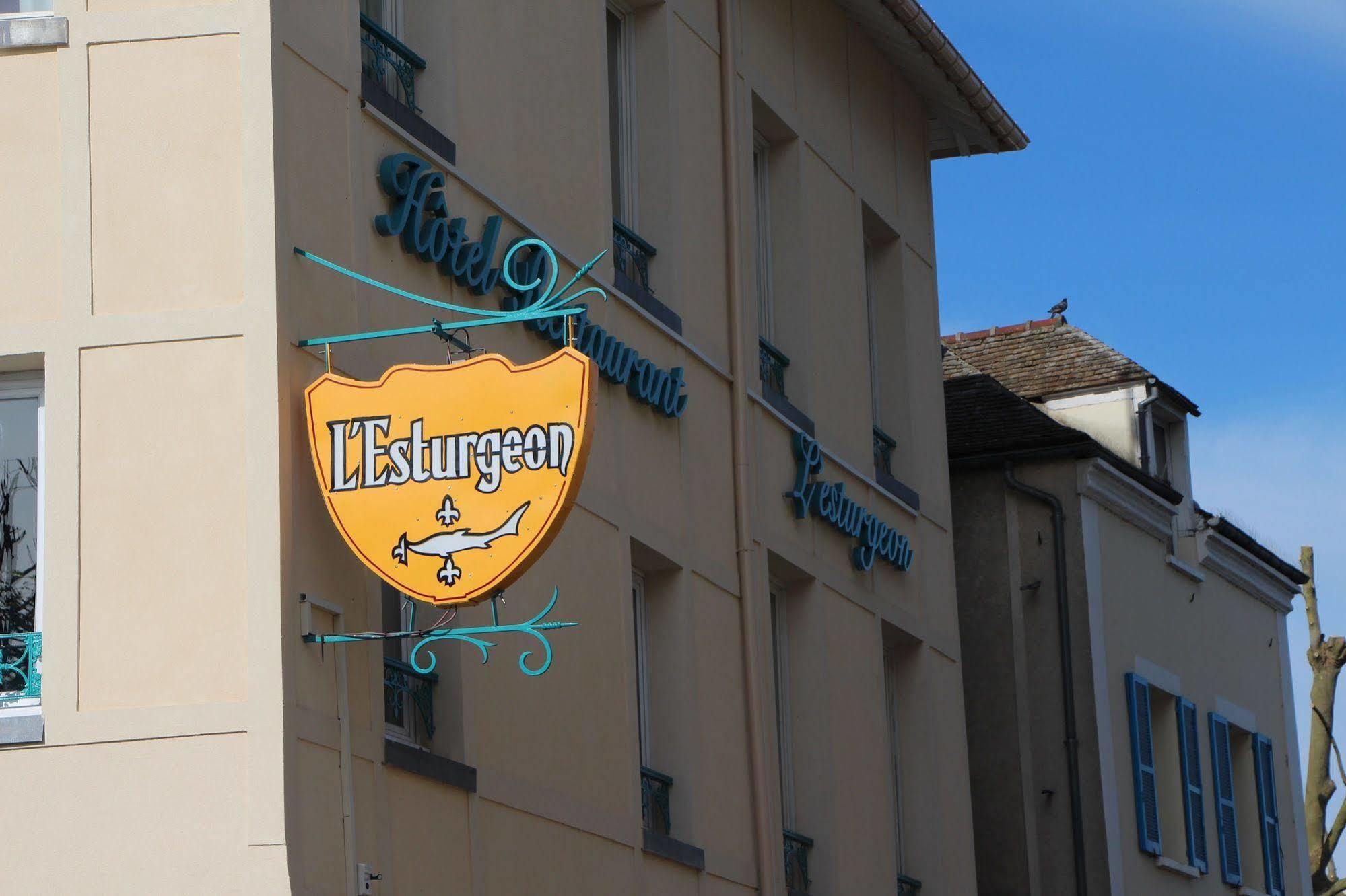 Hotel L'Esturgeon Poissy Ngoại thất bức ảnh